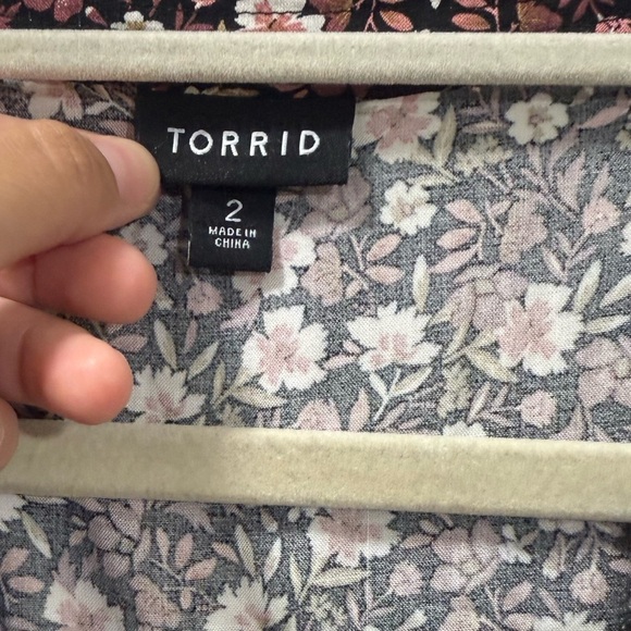 Torrid Long Sleeve Pleated Blouse - Picture 5 of 7